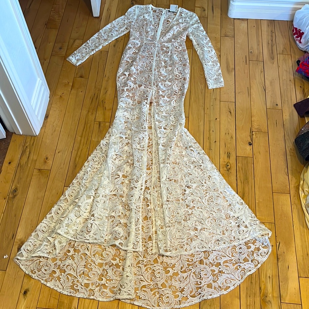 Abyss by Abby BEAUTIFUL white gown with tan lining! Brand new w/tag! NeverWorn